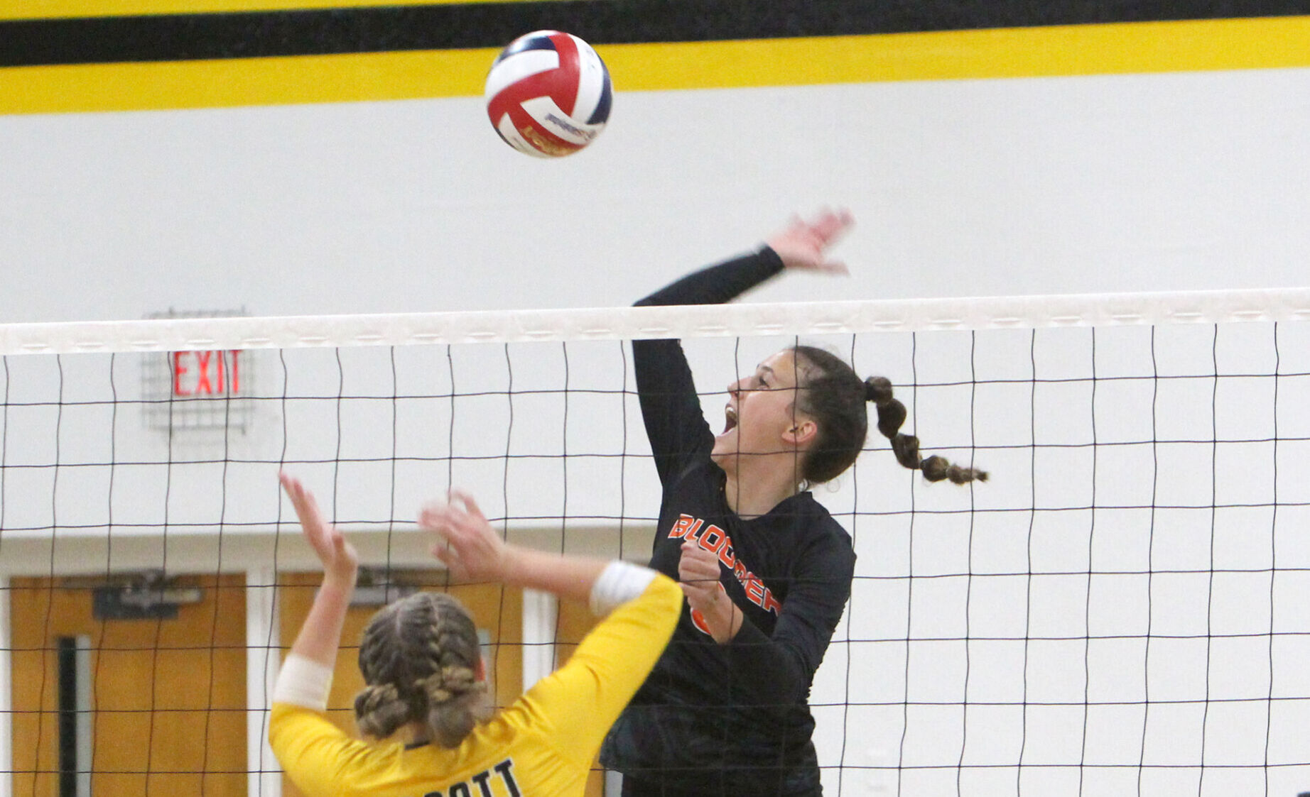Bloomer at Cadott volleyball 9-13-22